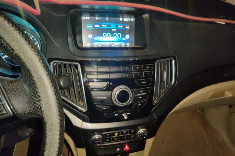 Used Great Wall C30 2015 1.5L Manual Comfort Model Audio And AC Panel