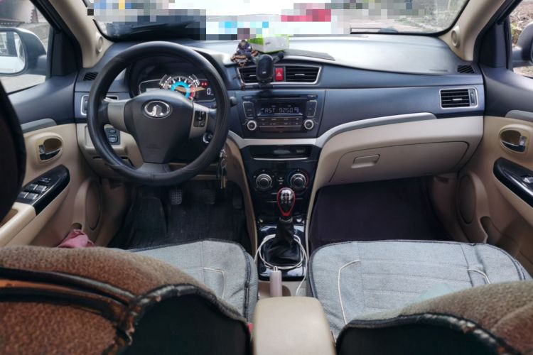 Used Great Wall C30 2015 Classic Edition 1.5L Manual Enjoyment Model Center Console