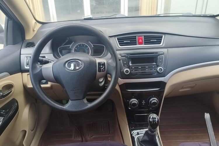 Used Great Wall C30 2015 Classic Edition 1.5L Manual Enjoyment Model Center Console