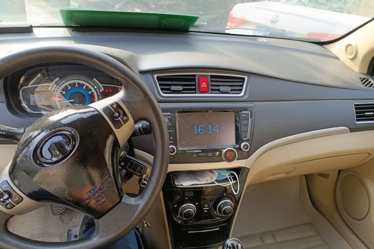 Used Great Wall C30 2015 Classic Edition 1.5L Manual Enjoyment Model Center Console