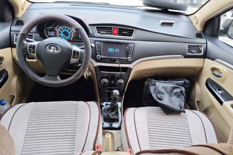 Used Great Wall C30 2015 Classic Edition 1.5L Manual Enjoyment Model Center Console