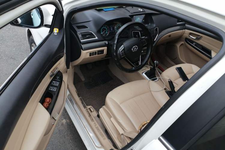 Used Great Wall C30 2015 1.5L Manual Luxury Model Driver Seat