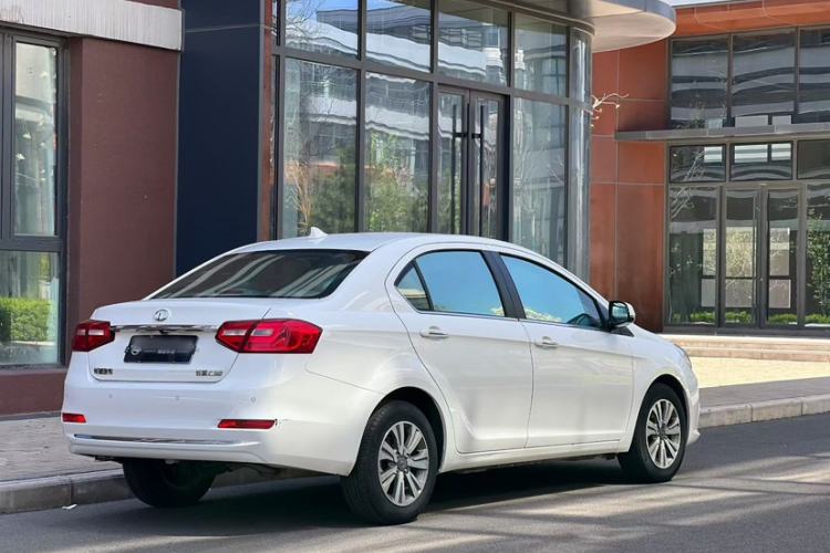 Used Great Wall C30 2015 1.5L Manual Luxury Model Exterior 3