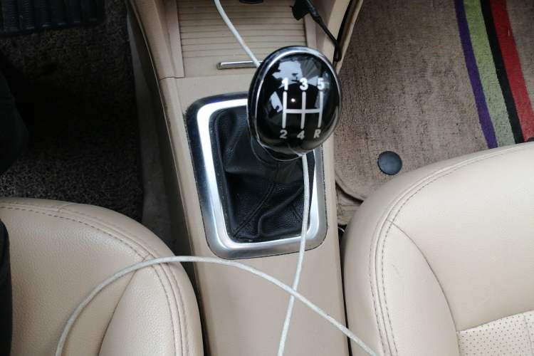 Used Great Wall C30 2015 1.5L Manual Luxury Model Gear Lever