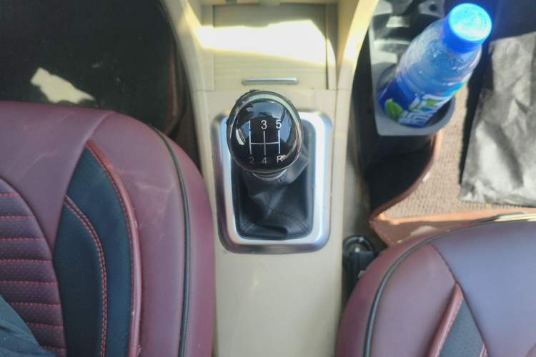 Used Great Wall C30 2015 1.5L Manual Comfort Model Gear Lever