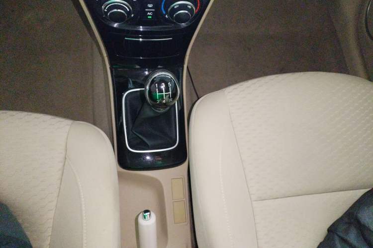 Used Great Wall C30 2015 Classic Edition 1.5L Manual Enjoyment Model Gear Lever