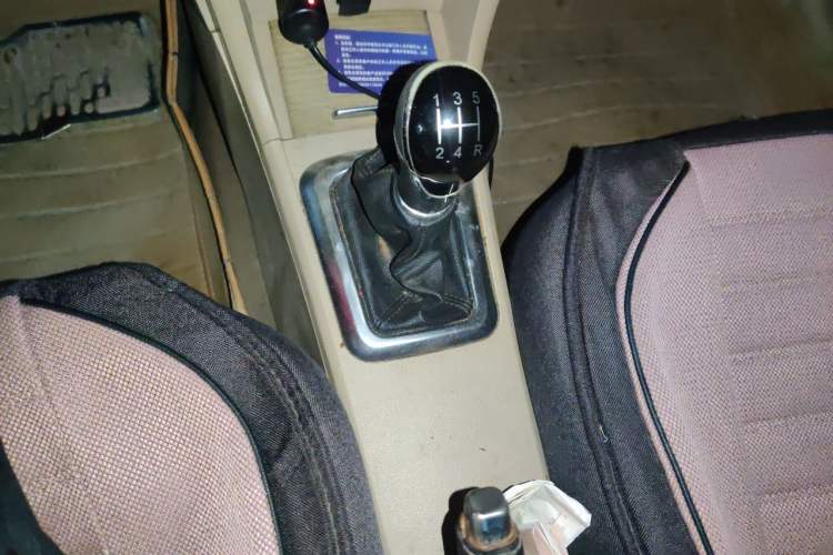 Used Great Wall C30 2015 1.5L Manual Comfort Model Gear Lever