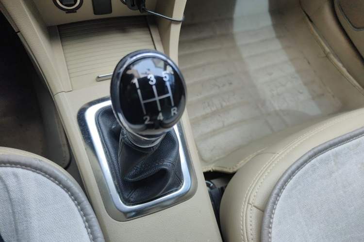 Used Great Wall C30 2015 1.5L Manual Luxury Model Gear Lever