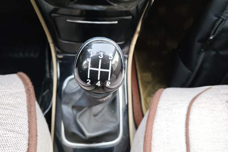 Used Great Wall C30 2015 Classic Edition 1.5L Manual Enjoyment Model Gear Lever