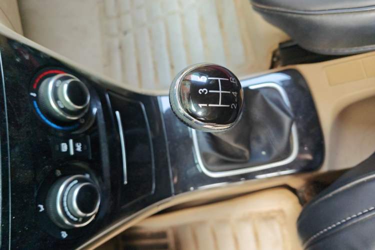 Used Great Wall C30 2015 Classic Edition 1.5L Manual Enjoyment Model Gear Lever