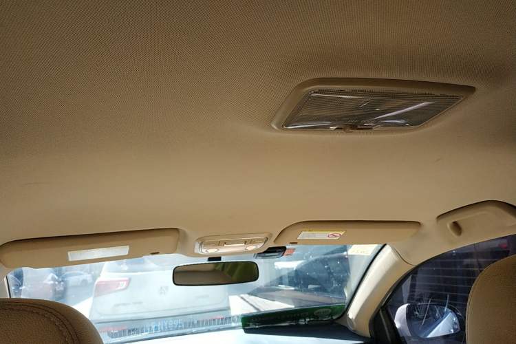 Used Great Wall C30 2015 1.5L AMT Luxury Model Headliner