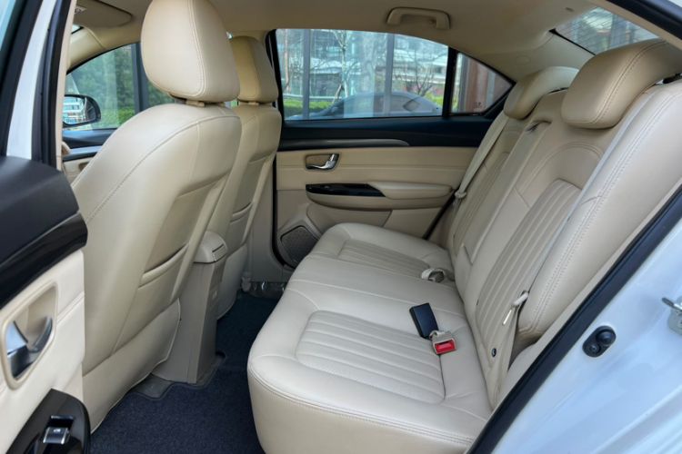 Used Great Wall C30 2015 1.5L Manual Luxury Model Interior 3