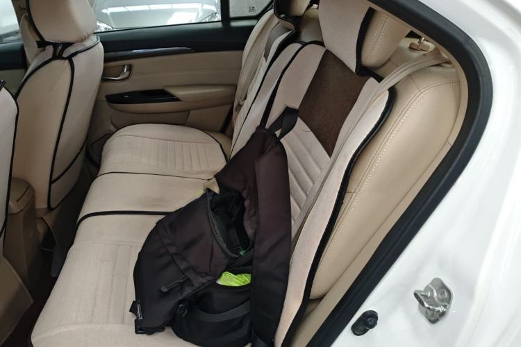 Used Great Wall C30 2015 1.5L Manual Luxury Model Interior 4