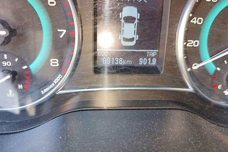 Used Great Wall C30 2015 1.5L Manual Luxury Model Odometer Close Up