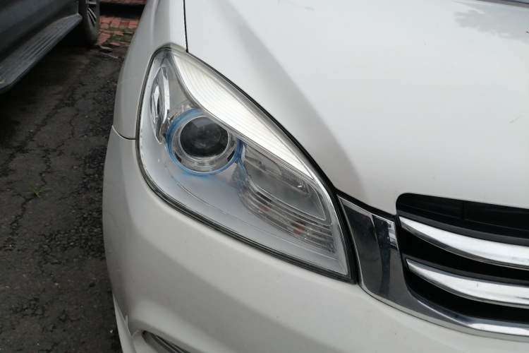Used Great Wall C30 2015 1.5L Manual Luxury Model Right Front Headlight