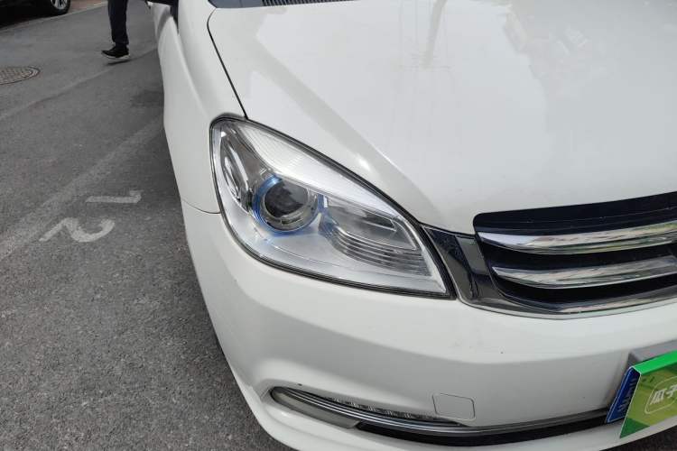 Used Great Wall C30 2015 1.5L Manual Luxury Model Right Front Headlight
