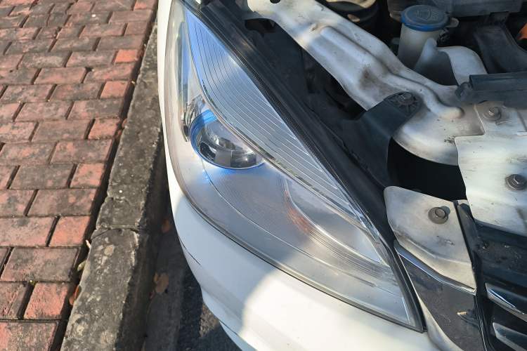 Used Great Wall C30 2015 1.5L AMT Luxury Model Right Front Headlight