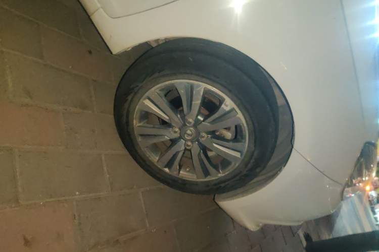Used Great Wall C30 2015 1.5L Manual Comfort Model Right Front Wheel Hub