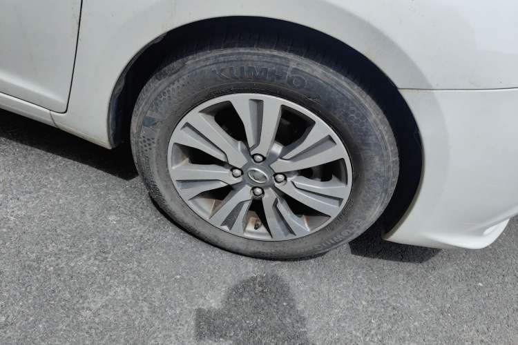 Used Great Wall C30 2015 1.5L Manual Luxury Model Right Front Wheel Hub