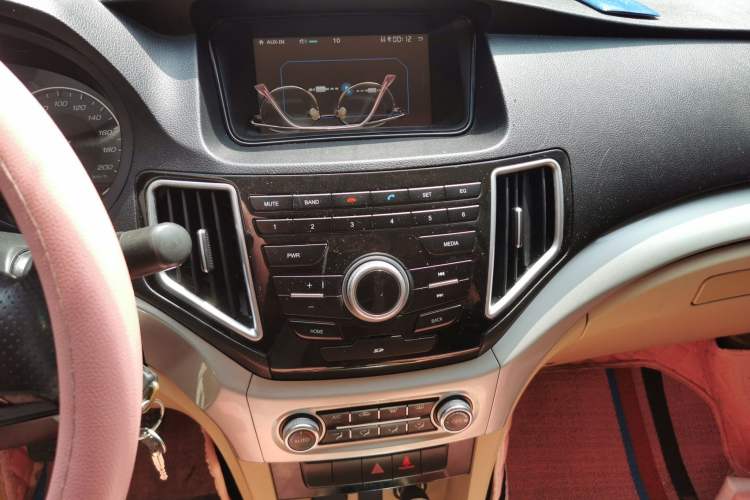 Used Great Wall C30 2016 1.5L Manual Comfort Model Audio And AC Panel