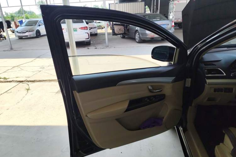 Used Great Wall C30 2016 1.5L Manual Luxury Model Left Front Door Interior