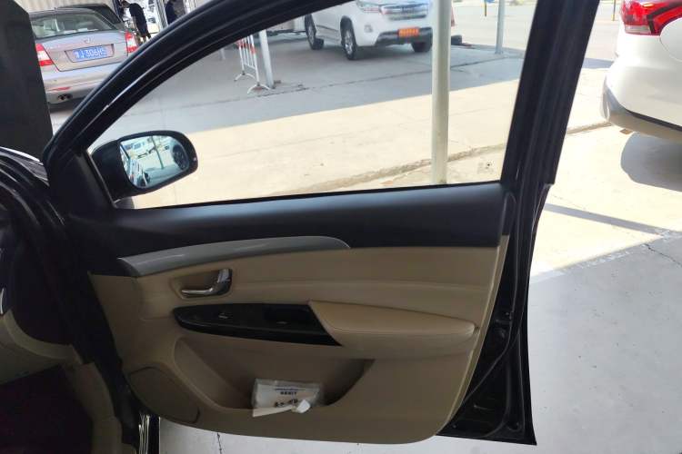 Used Great Wall C30 2016 1.5L Manual Luxury Model Right Front Door Interior