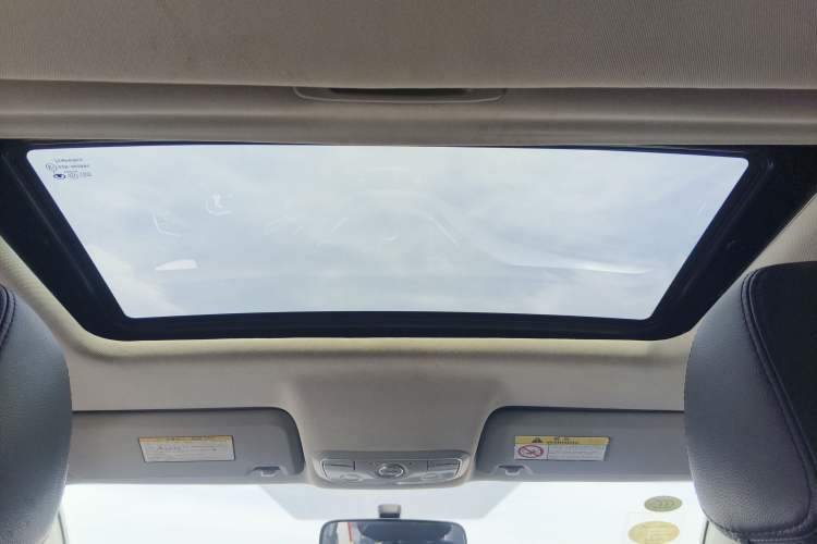 Used Great Wall C30 2016 1.5L AMT Luxury Model Headliner