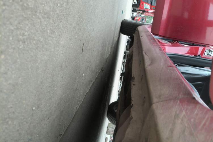 Used Great Wall C30 2016 1.5L Manual Luxury Model Right Side Sill