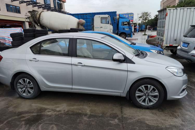 Used Great Wall C30 2016 1.5L AMT Comfort Model Exterior 2