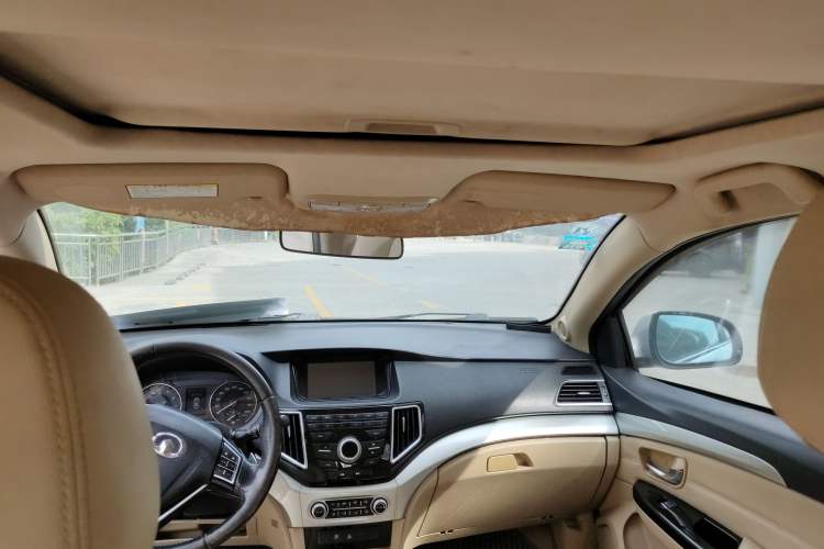 Used Great Wall C30 2016 1.5L AMT Luxury Model Headliner