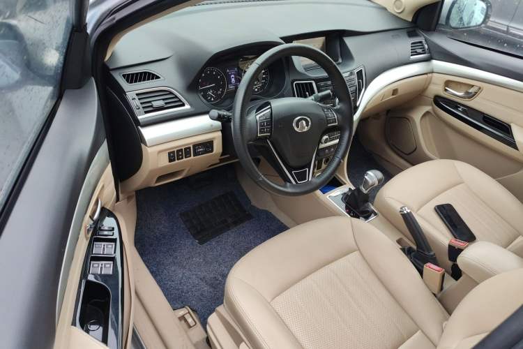 Used Great Wall C30 2016 1.5L AMT Comfort Model Interior 2