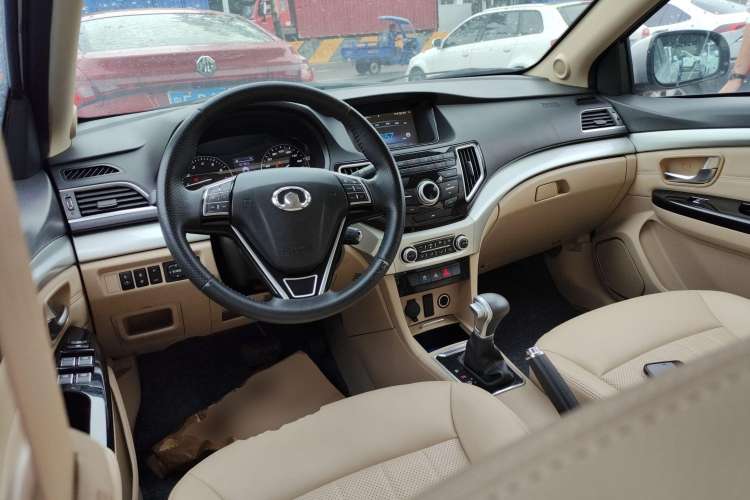Used Great Wall C30 2016 1.5L AMT Comfort Model Interior 3