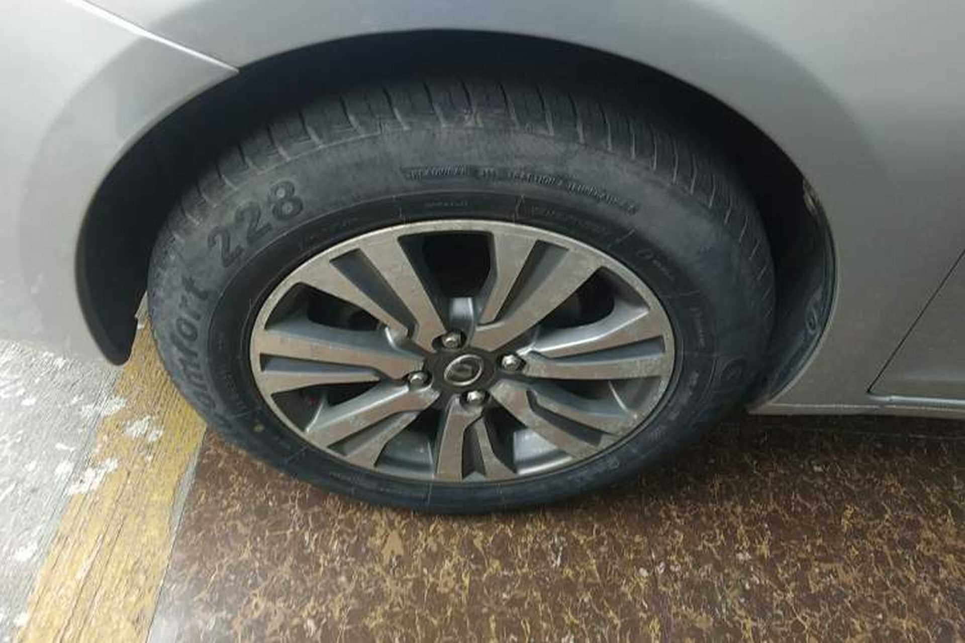 Used Great Wall C30 2016 1.5L AMT Comfort Model Left Front Wheel Hub
