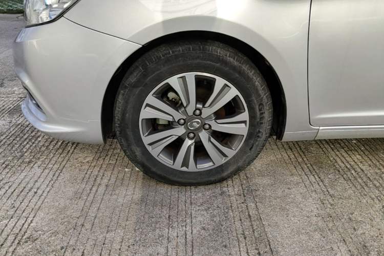 Used Great Wall C30 2016 1.5L Manual Luxury Model Left Front Wheel Hub