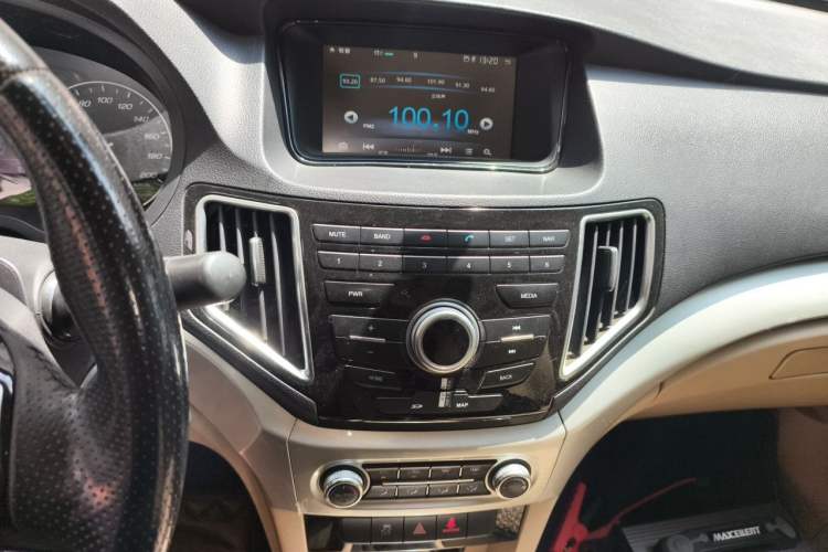 Used Great Wall C30 2016 1.5L Manual Luxury Model Audio And AC Panel