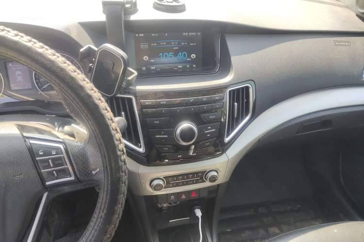 Used Great Wall C30 2016 1.5L AMT Luxury Model Audio And AC Panel
