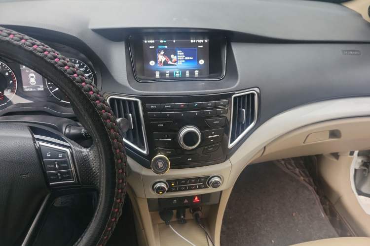 Used Great Wall C30 2016 1.5L AMT Comfort Model Audio And AC Panel