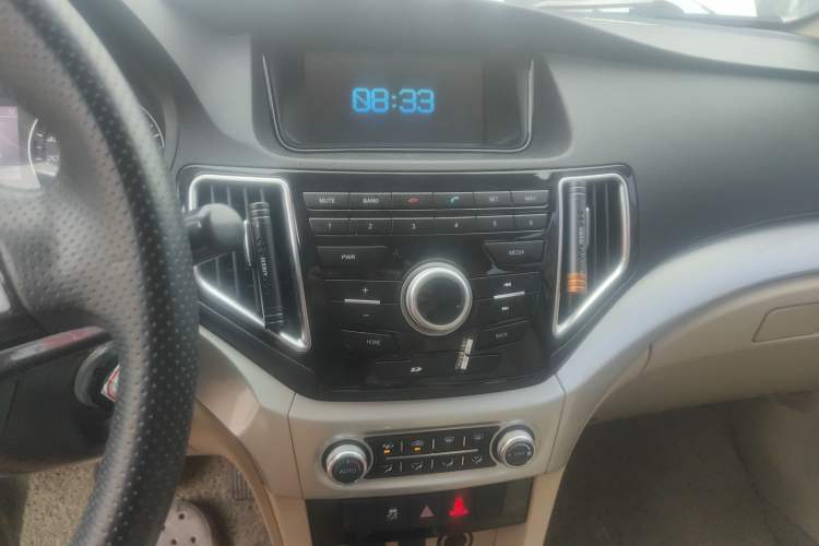 Used Great Wall C30 2016 1.5L AMT Luxury Model Audio And AC Panel