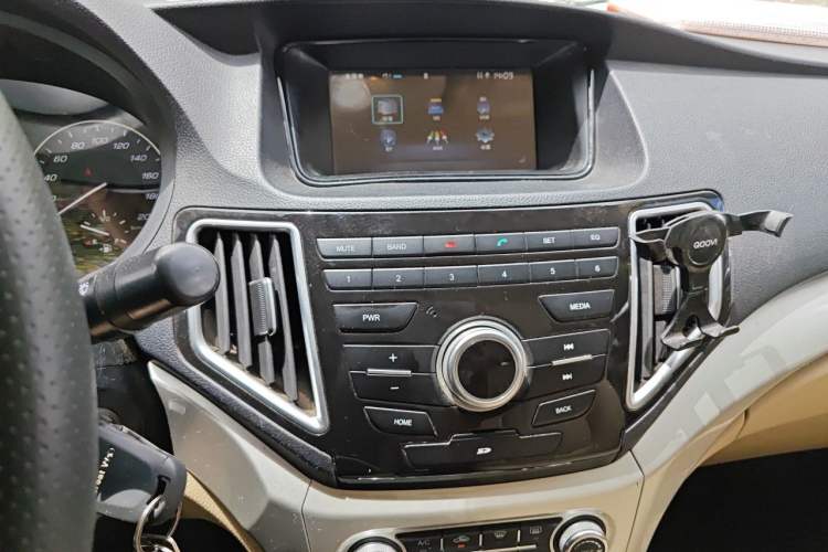 Used Great Wall C30 2016 1.5L Manual Comfort Model Audio And AC Panel