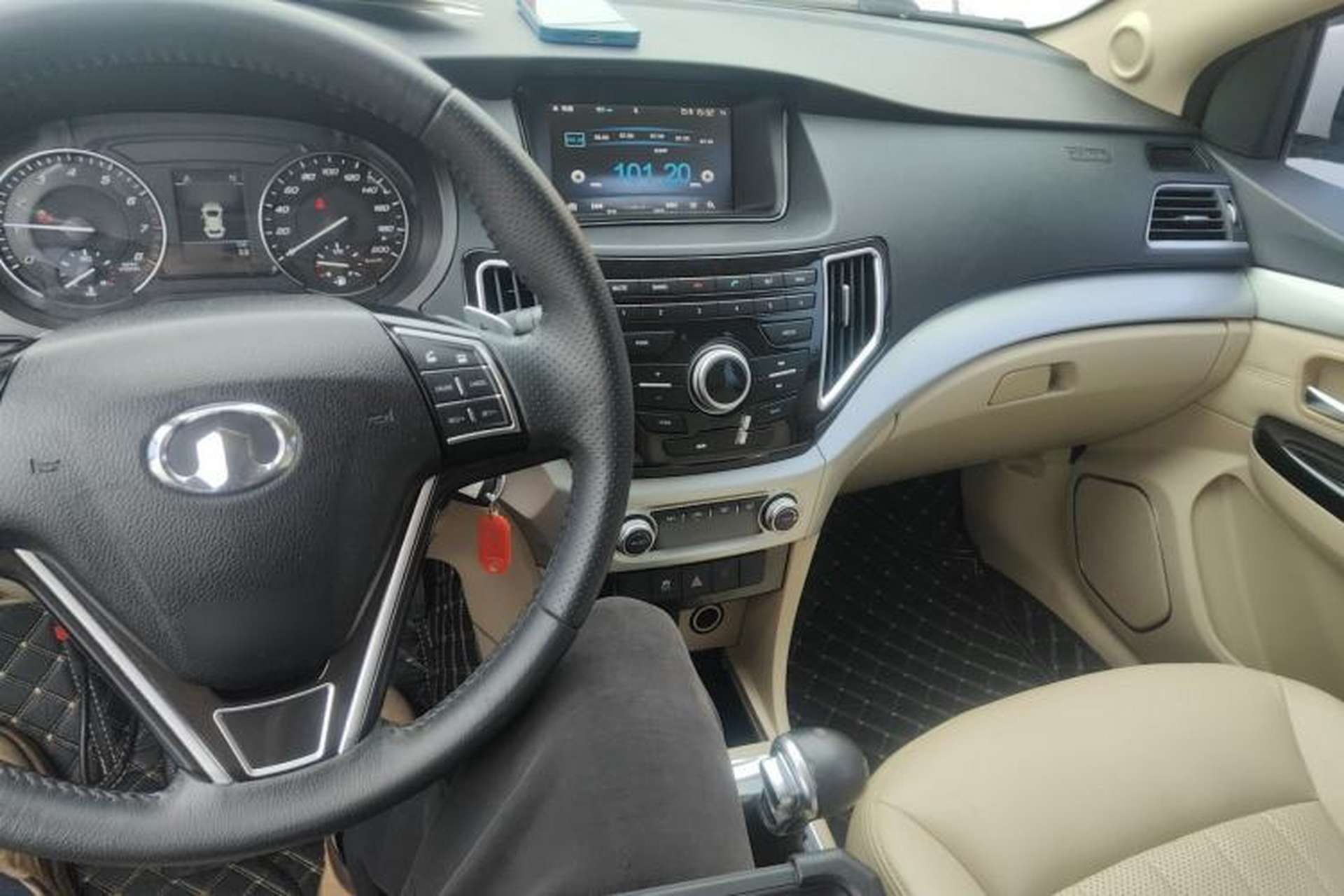Used Great Wall C30 2016 1.5L AMT Luxury Model Center Console