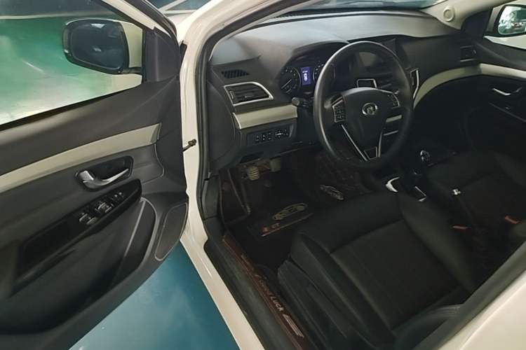 Used Great Wall C30 2016 1.5L Manual Luxury Model Driver Seat