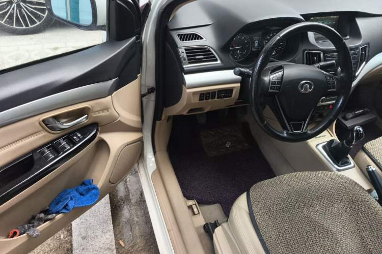 Used Great Wall C30 2016 1.5L Manual Luxury Model Driver Seat