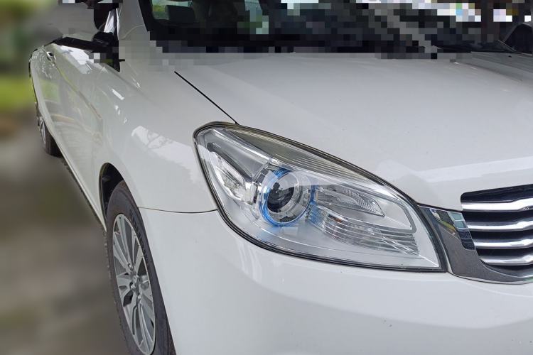 Used Great Wall C30 2016 1.5L AMT Luxury Model Front Right 45 Deg