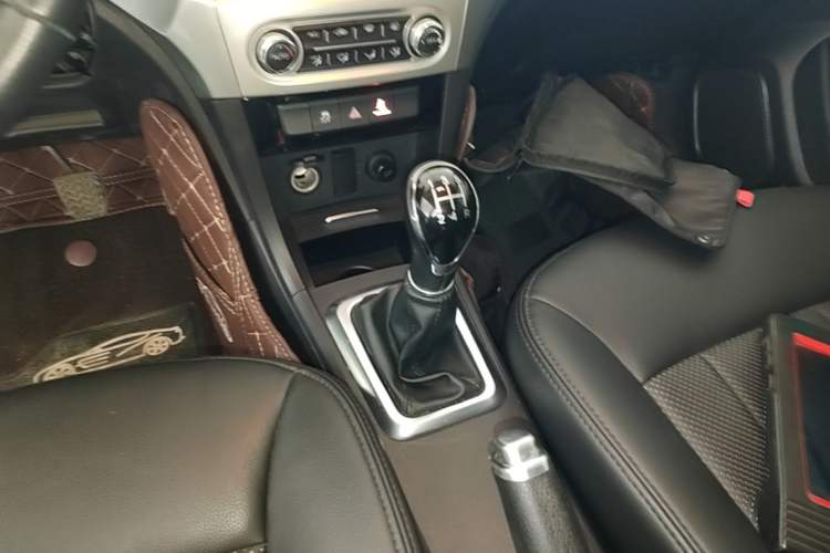 Used Great Wall C30 2016 1.5L Manual Luxury Model Gear Lever