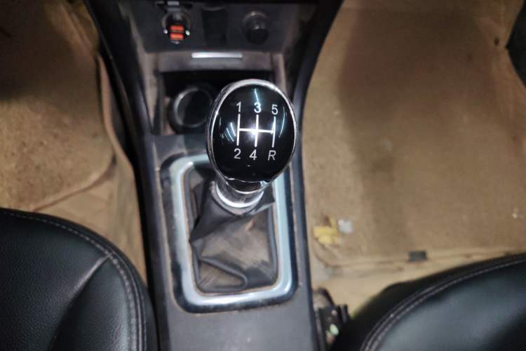 Used Great Wall C30 2016 1.5L Manual Luxury Model Gear Lever