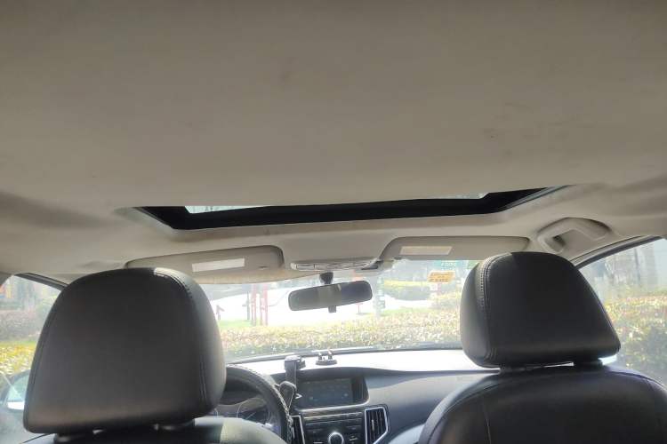 Used Great Wall C30 2016 1.5L AMT Luxury Model Headliner