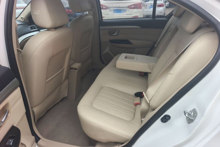 Used Great Wall C30 2016 1.5L Manual Luxury Model Interior 2
