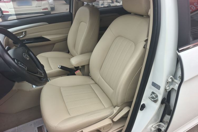 Used Great Wall C30 2016 1.5L Manual Luxury Model Interior 4