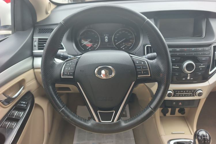 Used Great Wall C30 2016 1.5L Manual Luxury Model Interior 5