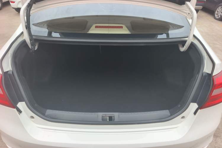 Used Great Wall C30 2016 1.5L Manual Luxury Model Interior 9